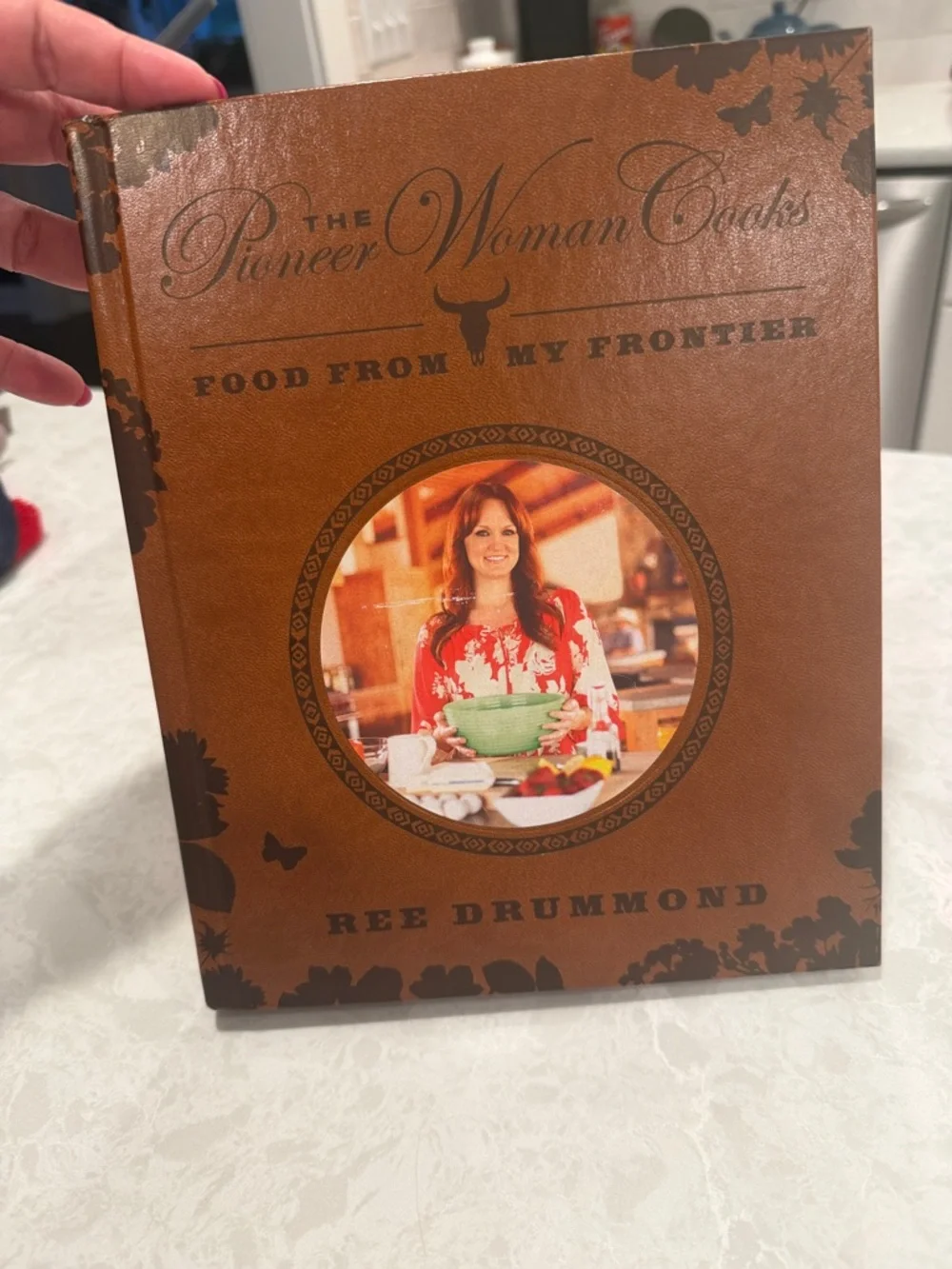 The Pioneer Woman Cooks Cookbook - Brown Cover